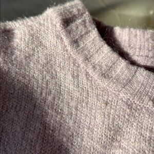 Gap girls L sparkle (subtle) lavender sweater